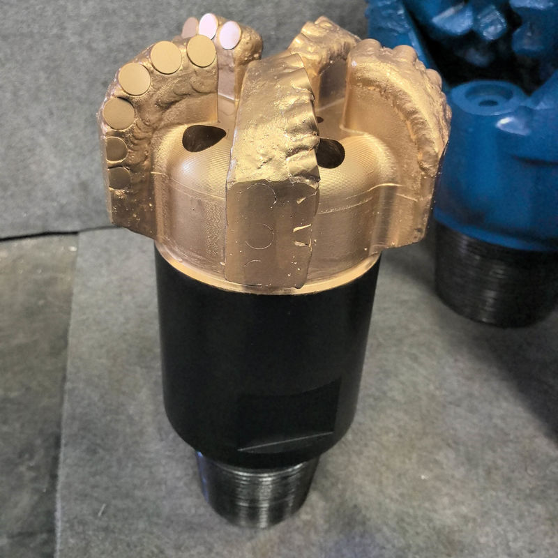 Настраиваемый размер от 98 мм до 3593,7 мм Сплавные стальные долота PDC для бурения газовых и водяных скважин