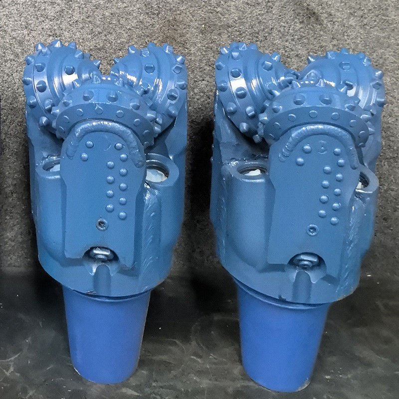 API Reg Thread Tricone Drill Bits 3-26 дюймов Размеры Карбидный материал для долговечного бурения